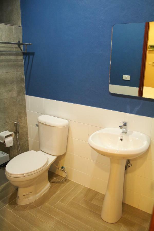 S'Prima Hostel Phitsanulok Εξωτερικό φωτογραφία