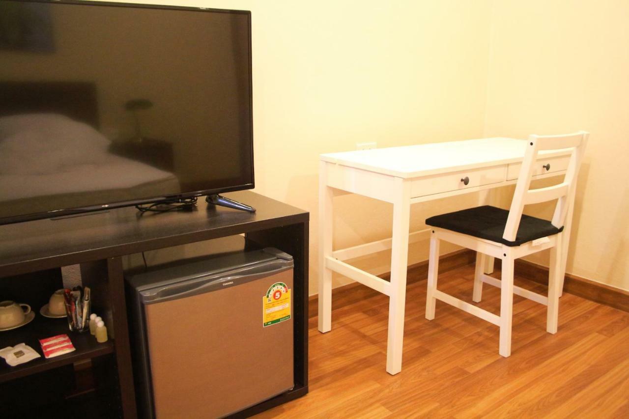 S'Prima Hostel Phitsanulok Εξωτερικό φωτογραφία